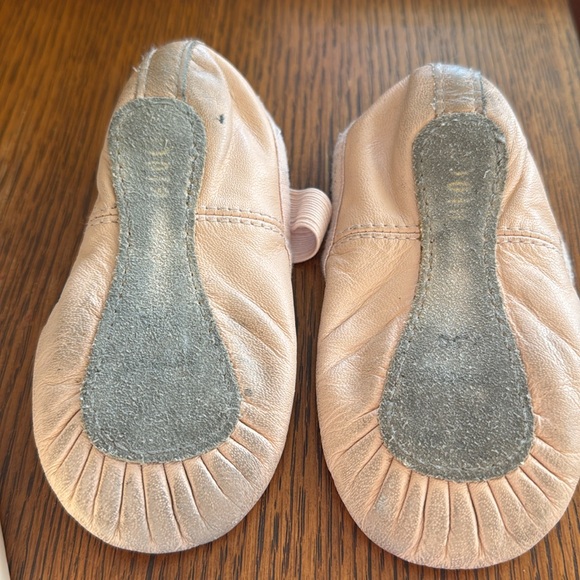 Toddler ballet shoes size 7.5 - Picture 3 of 3